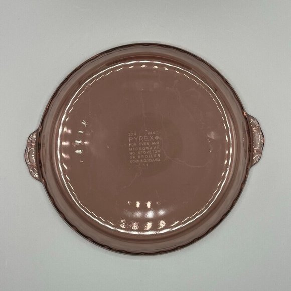 Pyrex Cranberry Glass Deep Pie Dish 229 Crimped Edge 24cm Fluted Handles Plate - Picture 7 of 7